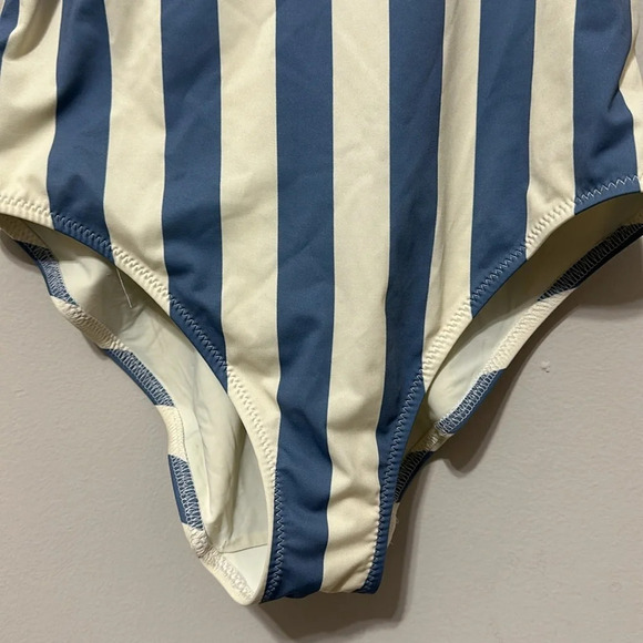 SOLID & STRIPED - Picture 5 of 8